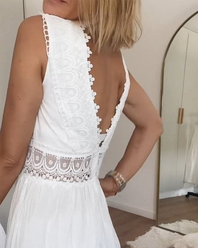 Clara | Elegante kantjurk met diepe V-hals